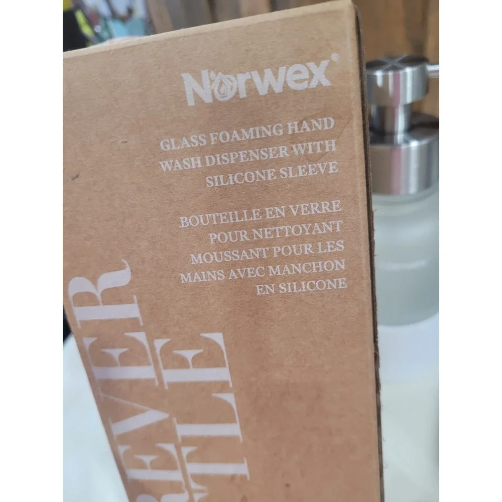 Norwex Forever Bottle Foaming Hand Wash Dispenser Refillable Sleeve NEW